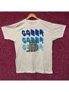 Pusheen Cat Gamer Cute Graphic T-Shirt Large